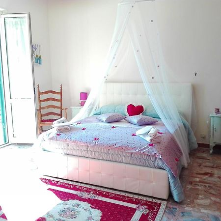 Bed And Breakfast Romantica Evasione Sutri Kültér fotó