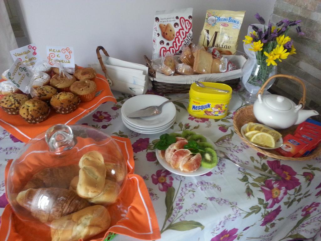 Bed And Breakfast Romantica Evasione Sutri Kültér fotó