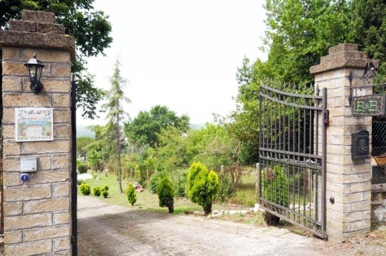 Bed And Breakfast Romantica Evasione Sutri Kültér fotó