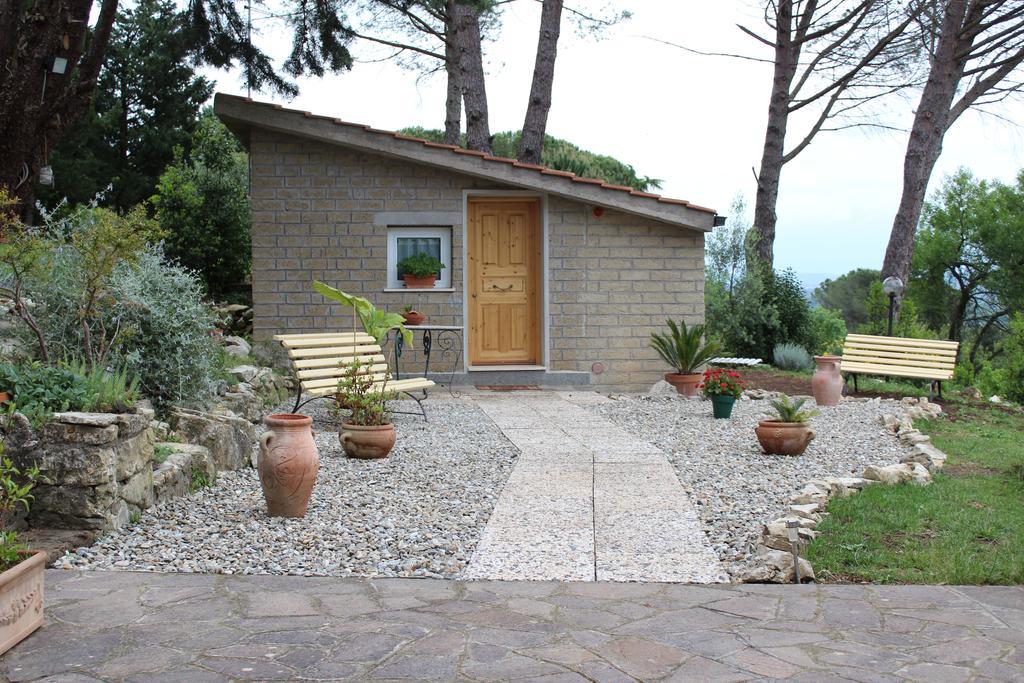 Bed And Breakfast Romantica Evasione Sutri Kültér fotó