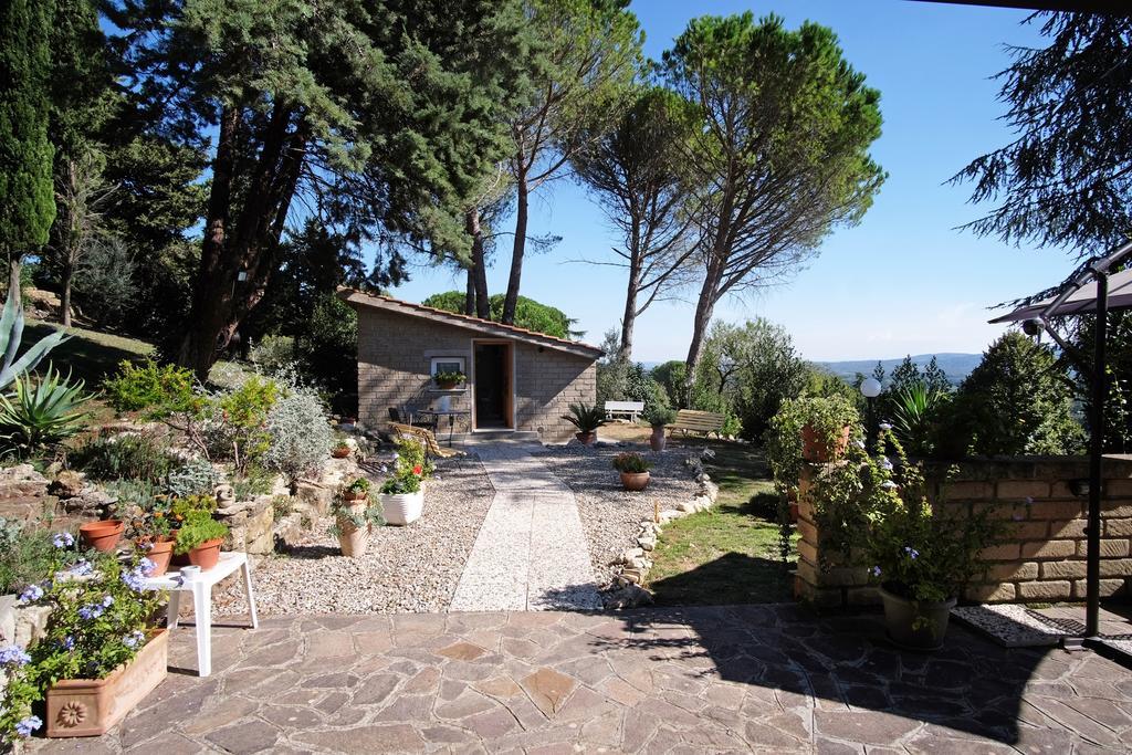 Bed And Breakfast Romantica Evasione Sutri Kültér fotó