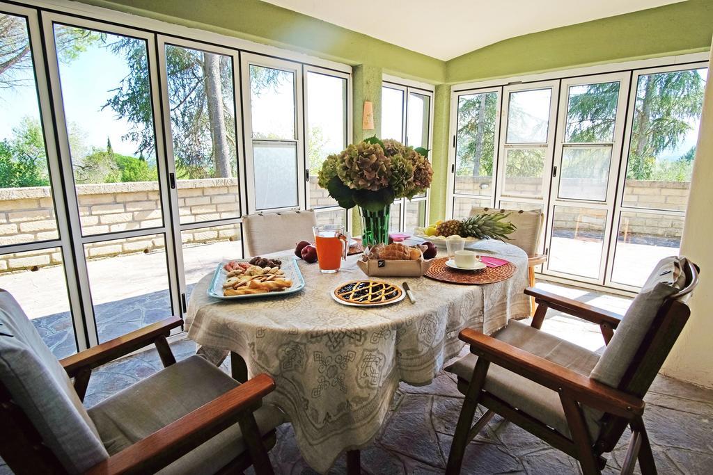 Bed And Breakfast Romantica Evasione Sutri Kültér fotó