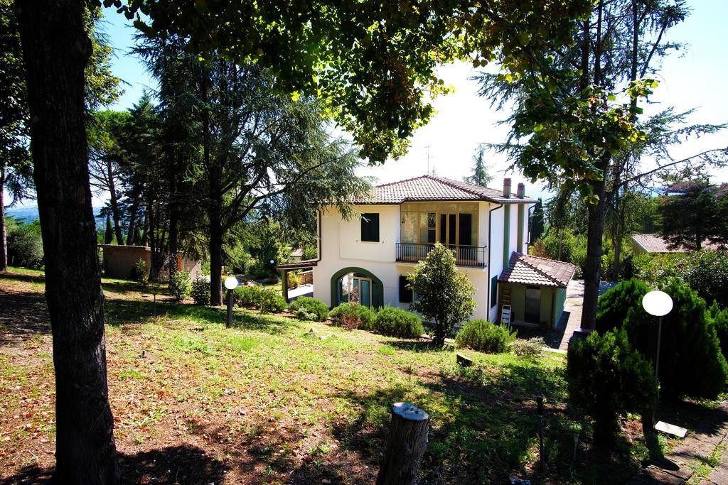 Bed And Breakfast Romantica Evasione Sutri Kültér fotó