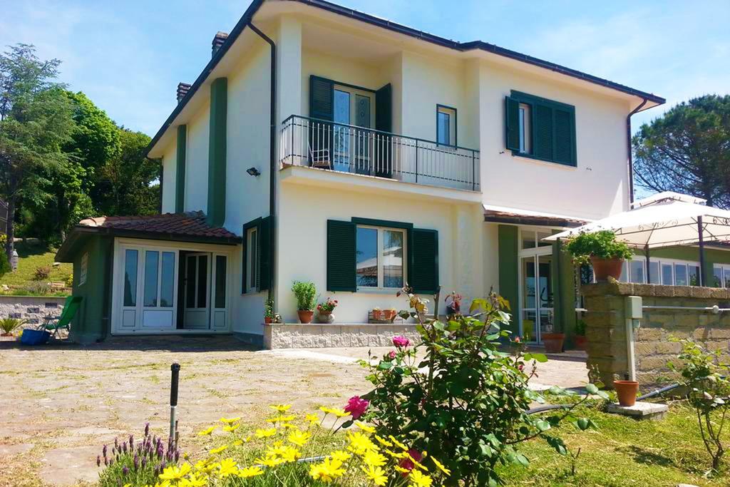 Bed And Breakfast Romantica Evasione Sutri Kültér fotó